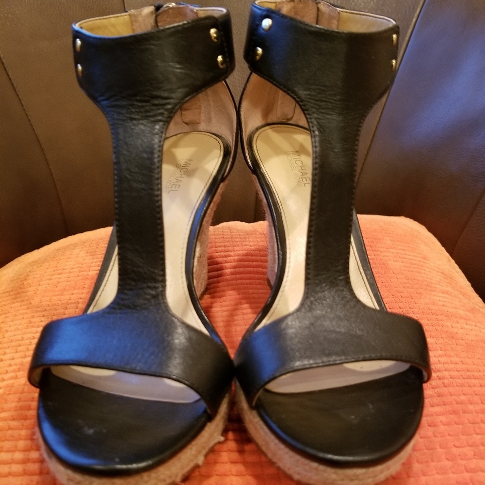 MICHAEL KORS SANDAL WEDGE